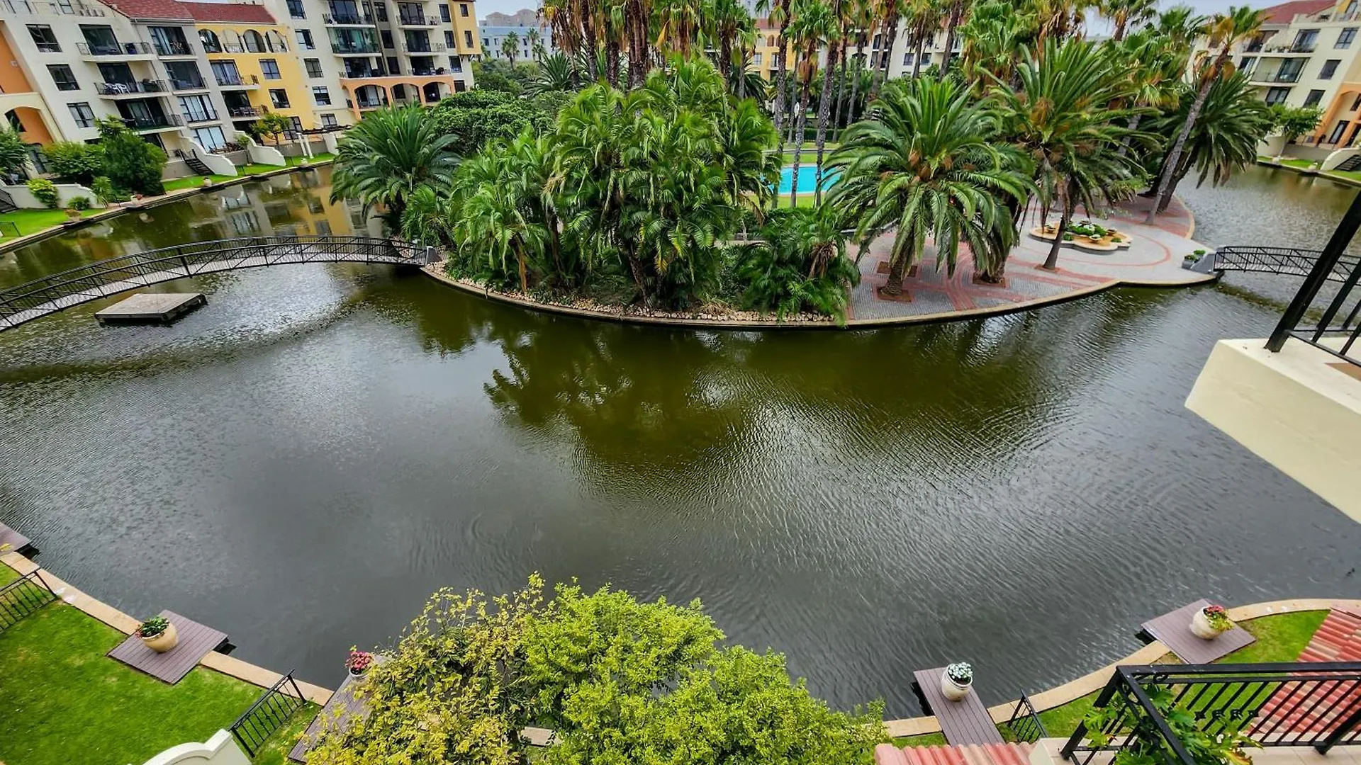 Peaceful Retreat, Pools, Gym, Parks Apartment Cape Town 0*,