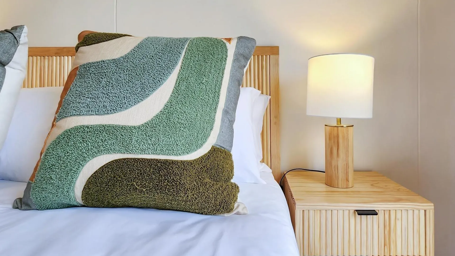 Peaceful Retreat, Pools, Gym, Parks Apartment Cape Town South Africa